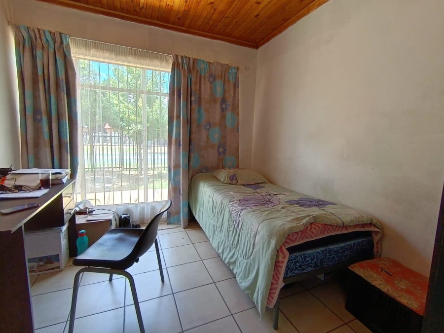 8 Bedroom Property for Sale in Brandwag Free State